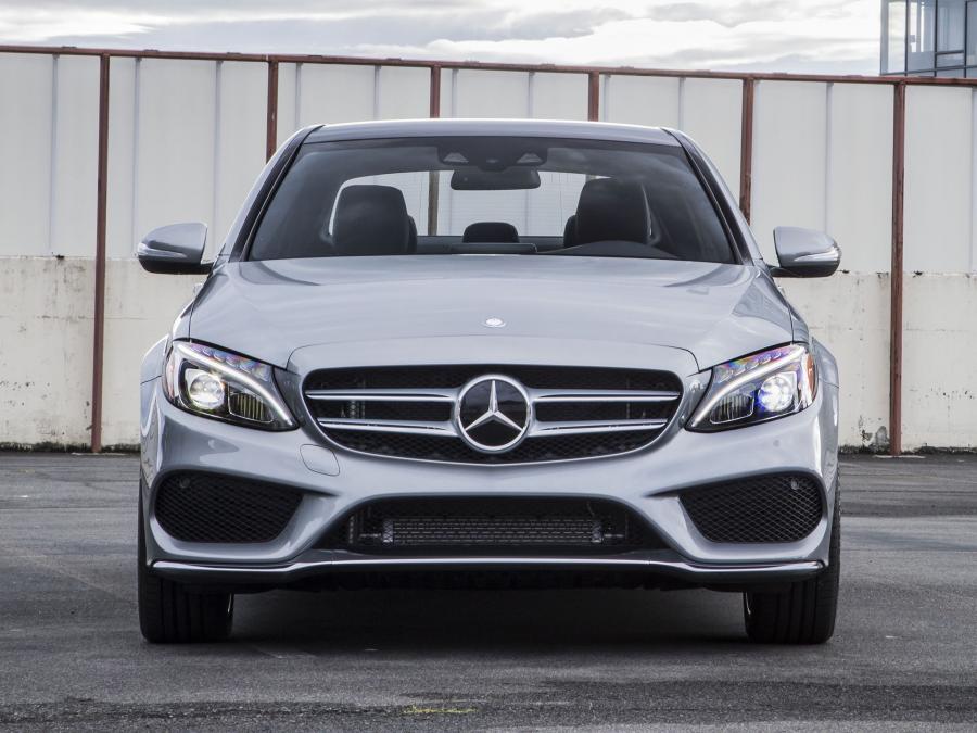  Mercedes-Benz C300 4Matic AMG Line 2015 года  (US) (фото 7 из 23)